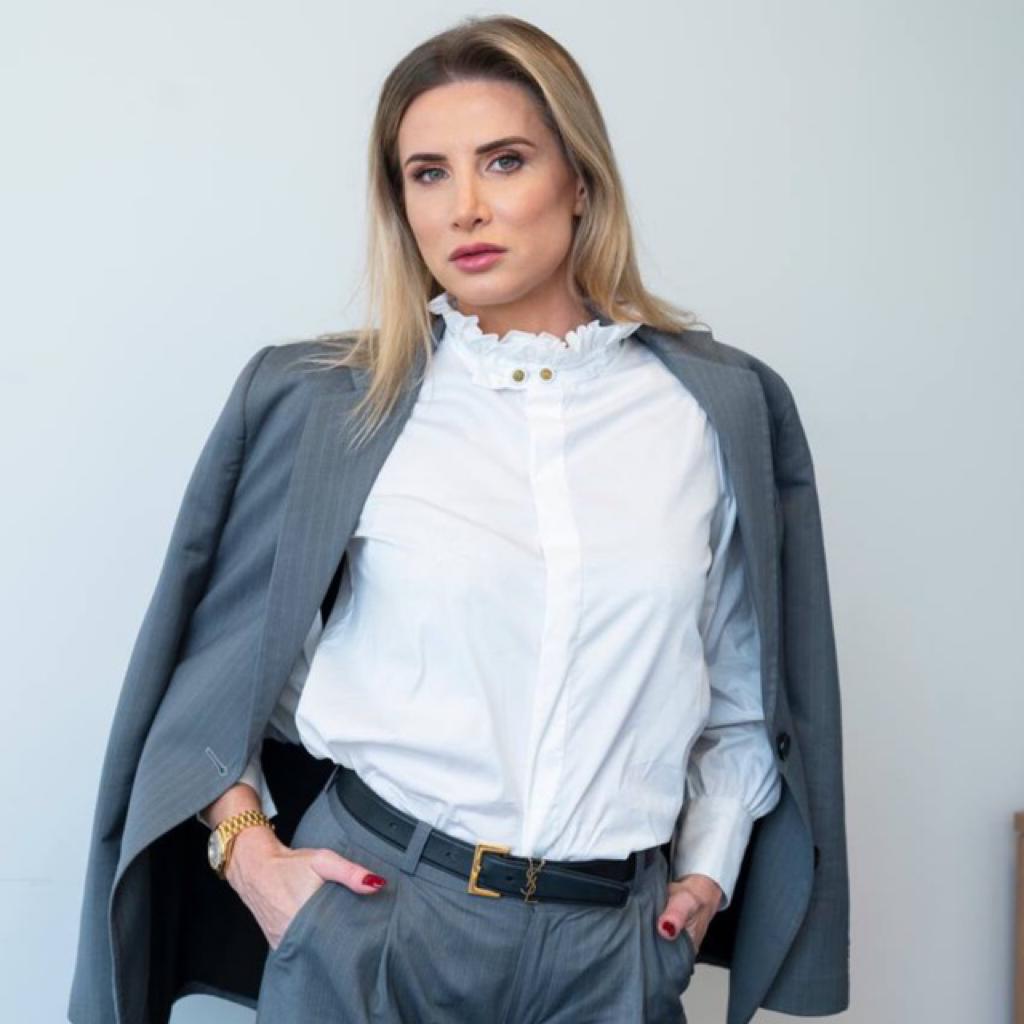 Anna Ivanko scamming with Irina Gradusova